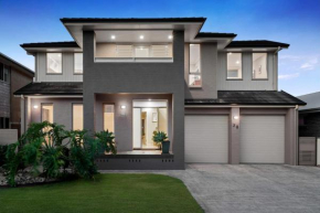 6 Bedroom Beach & Lake Oasis